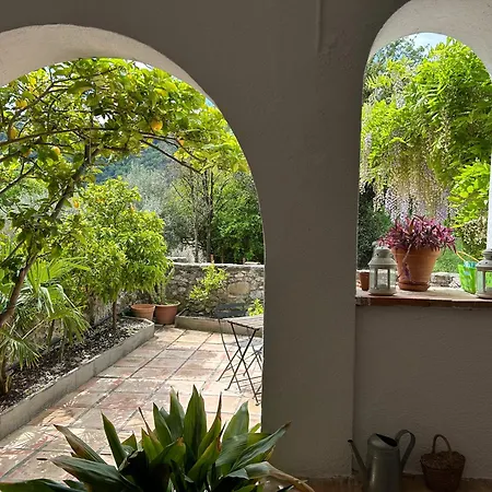 Acojedor Con Jardín En La Garrotxa * Argelaguer