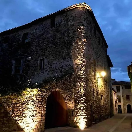 Acojedor Con Jardín En La Garrotxa